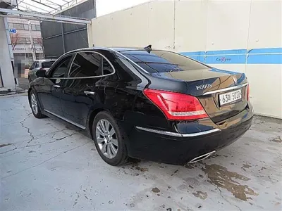 Hyundai Equus