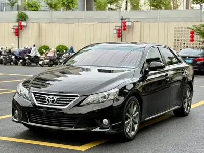 Toyota Reiz