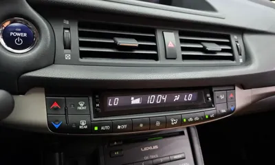 Lexus CT200h