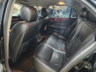 Jaguar XJ-6