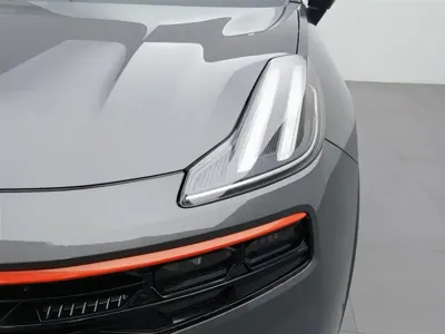 Lynk & Co 06