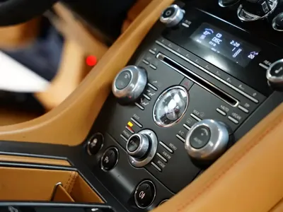 Aston Martin V8 Vantage