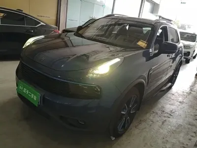 Lynk & Co 01