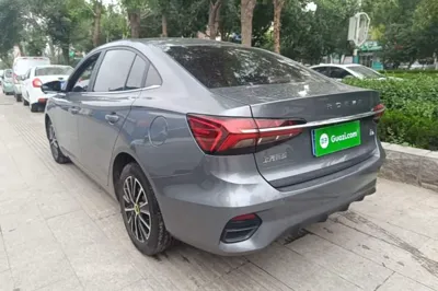 Roewe i5