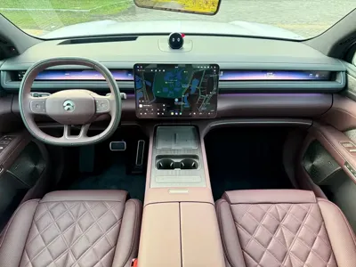 Nio ES8