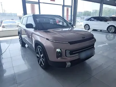 Geely ICON
