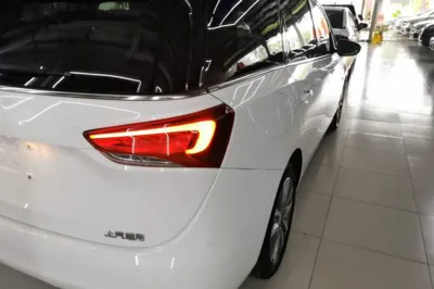 Buick GL6