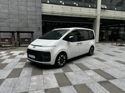Hyundai Staria