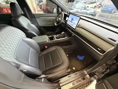 Geely Haoyue L