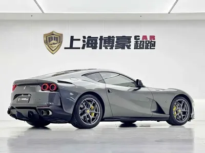 Ferrari 812