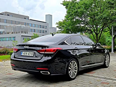 Hyundai Genesis