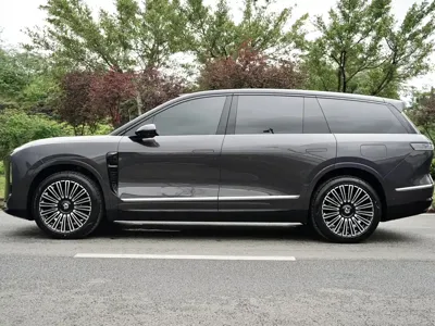 Nio ES8