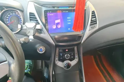 Hyundai Elantra (5th Generation