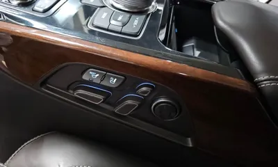 Genesis EQ900