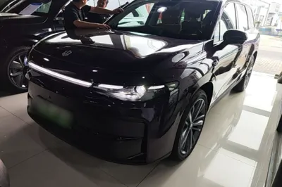 Leapmotor C16