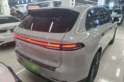 Leapmotor C10