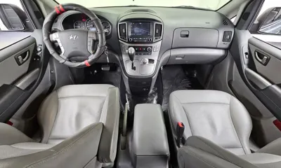 Hyundai Starex