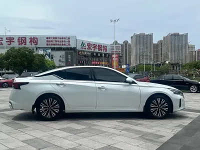 Nissan Teana