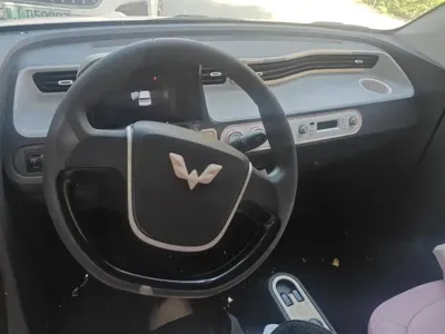 Wuling MINIEV