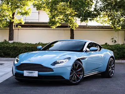Aston Martin DB11