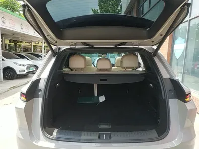 Li Auto L6