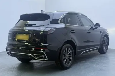 Hongqi HS5