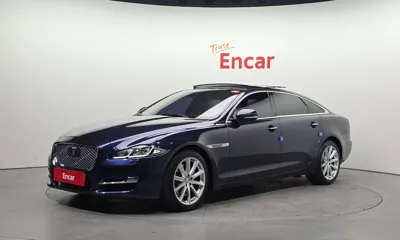 Jaguar XJ