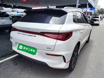 BYD e2