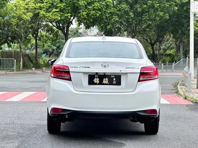 Toyota Yaris L