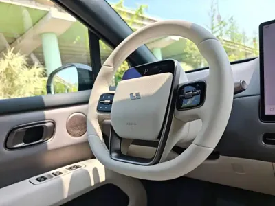 Li Auto 理想i6