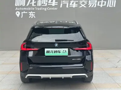 BMW iX1