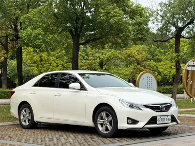 Toyota Reiz