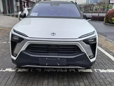 Nio ES8