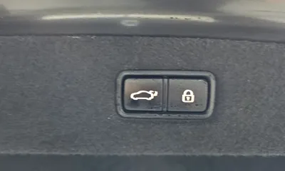 Genesis EQ900
