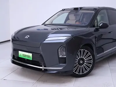 Nio ES8
