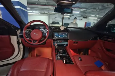 Jaguar F-Pace