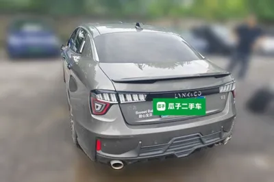 Lynk & Co 03