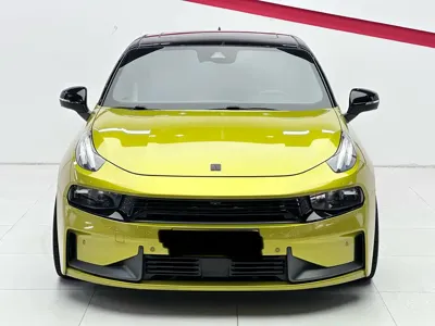 Lynk & Co 03