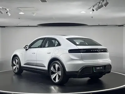 Porsche Macan EV
