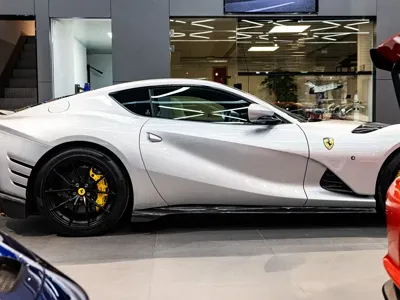 Ferrari 812