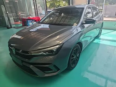 Roewe i5