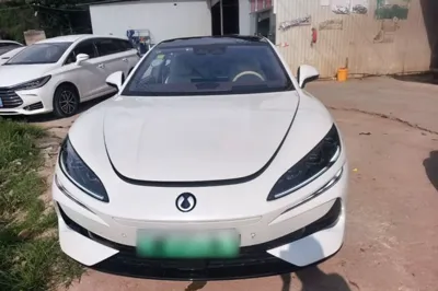 Denza Z9GT