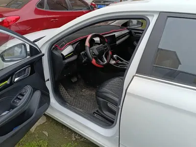 Roewe i5