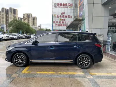 BYD MAX