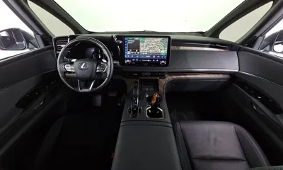 Lexus LM