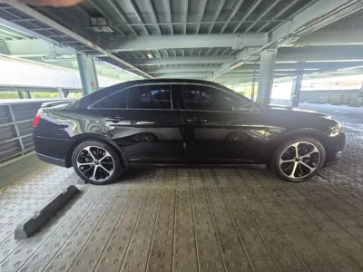 Ford Taurus