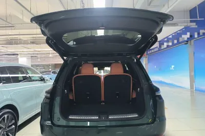 Li Auto L9