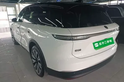 Nio ES8
