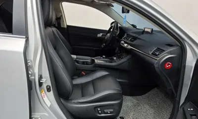Lexus CT200h
