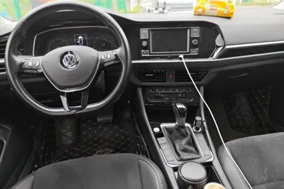 Volkswagen Sagitar